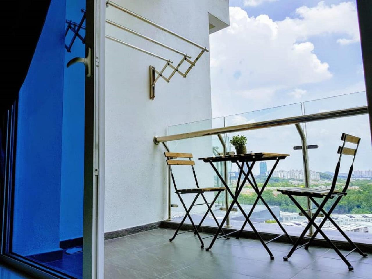 Puchong Skypod 10 Pax Ioi Mall Cozy Apartment Buitenkant foto