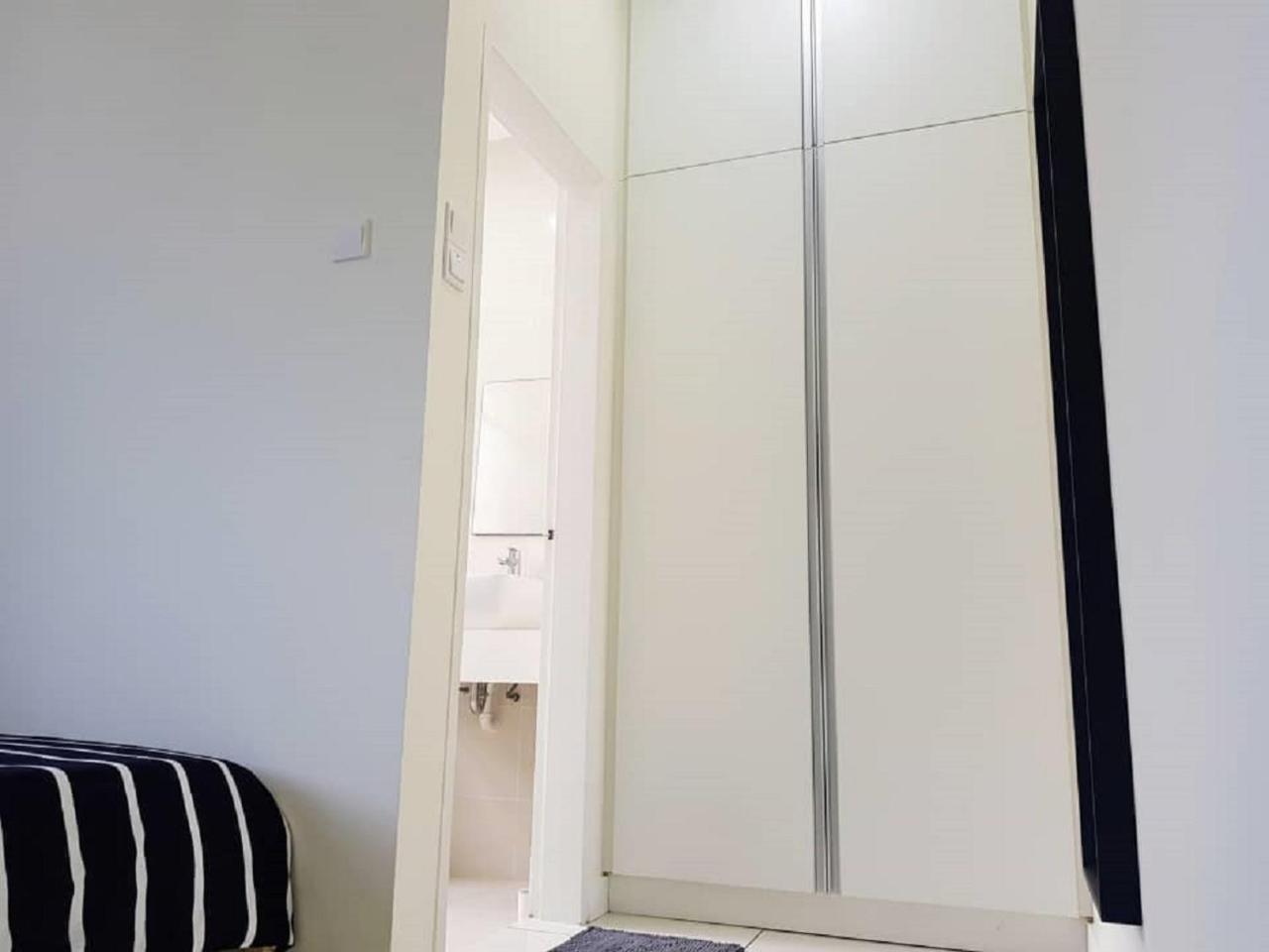 Puchong Skypod 10 Pax Ioi Mall Cozy Apartment Buitenkant foto